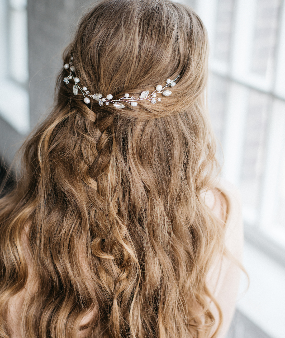 Marketing Hand-Tied Extensions to Brides: A Practical Guide for Hair Stylists